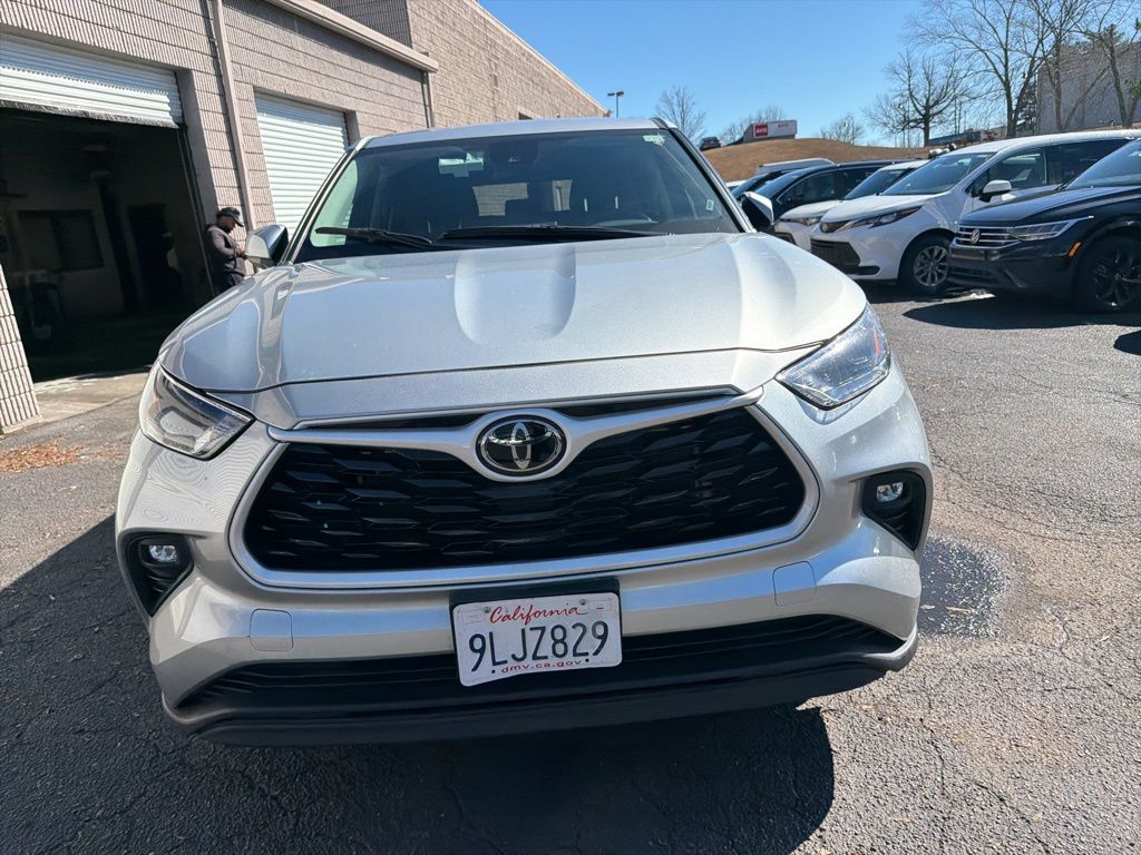 Thumbnail: 2024 Toyota Highlander - 2
