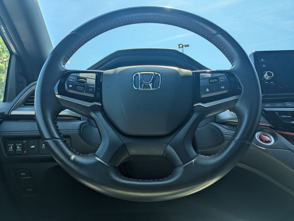 Thumbnail: 2025 Honda Odyssey - 19