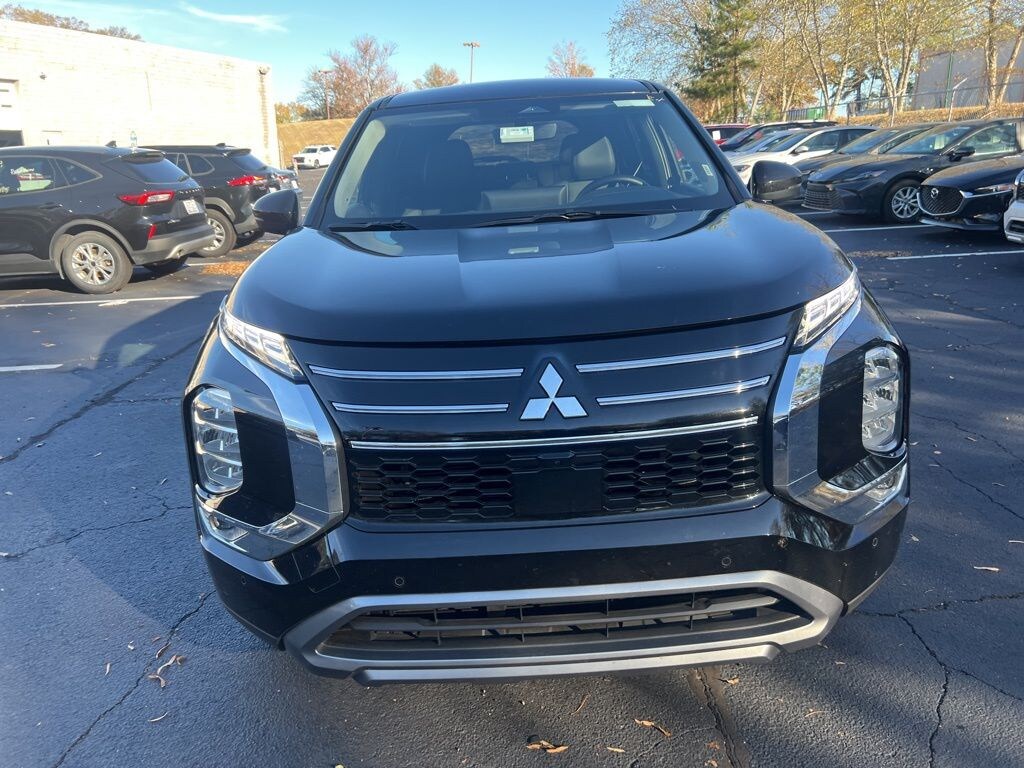 Certified 2025 Mitsubishi Outlander SE SUV