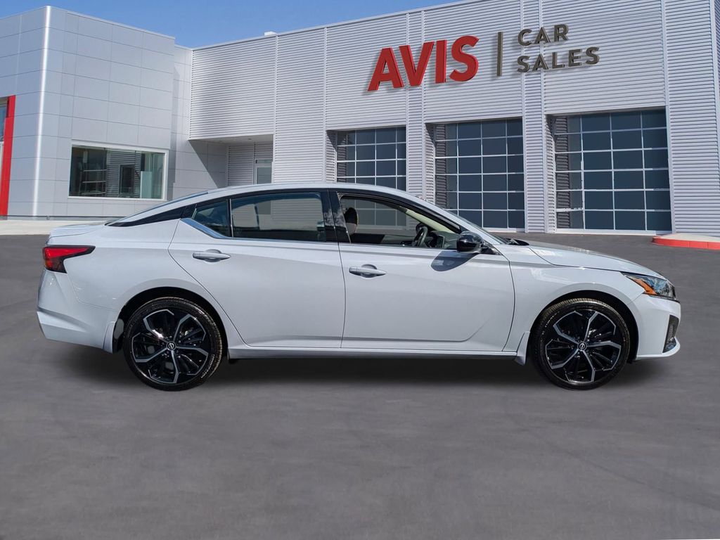 Thumbnail: 2025 Nissan Altima - 5