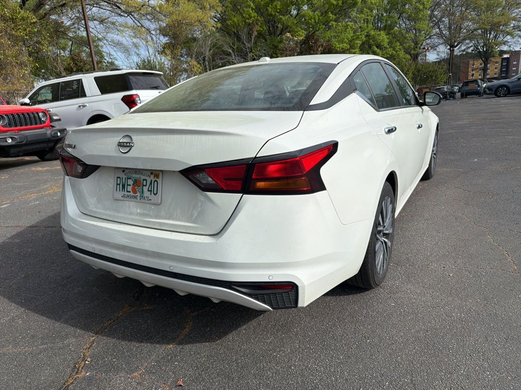 Thumbnail: 2025 Nissan Altima - 5