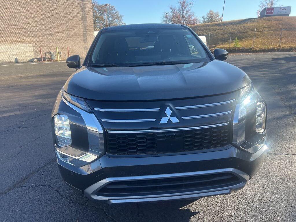 Certified 2025 Mitsubishi Outlander SE SUV