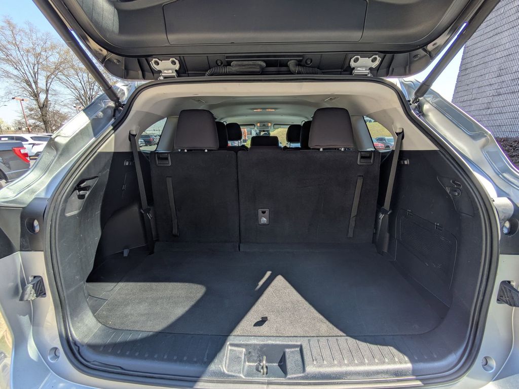 Thumbnail: 2024 Toyota Highlander - 27