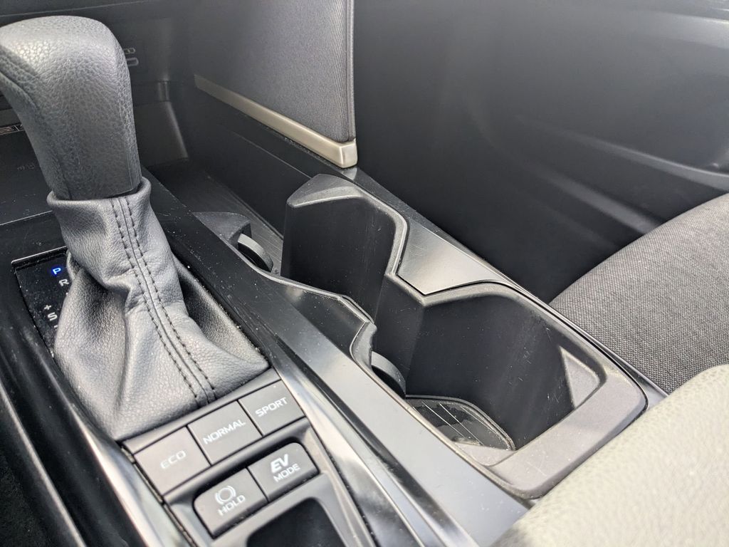 Thumbnail: 2025 Toyota Camry - 19