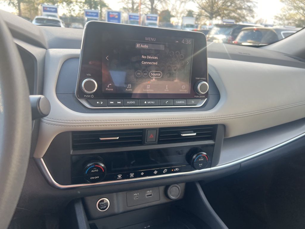 Thumbnail: 2023 Nissan Rogue - 5