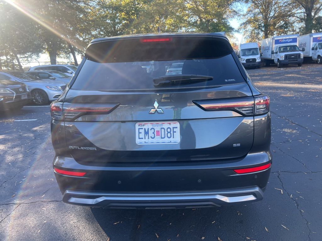 Thumbnail: 2025 Mitsubishi Outlander - 12