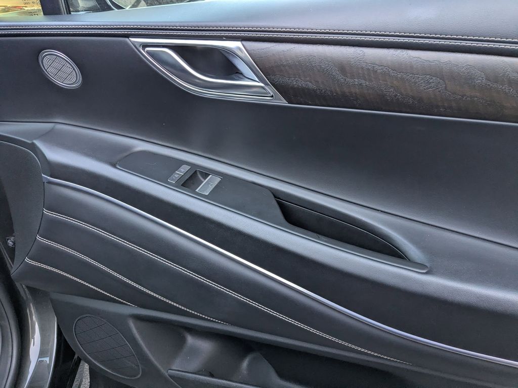 Thumbnail: 2024 Genesis GV80 - 33