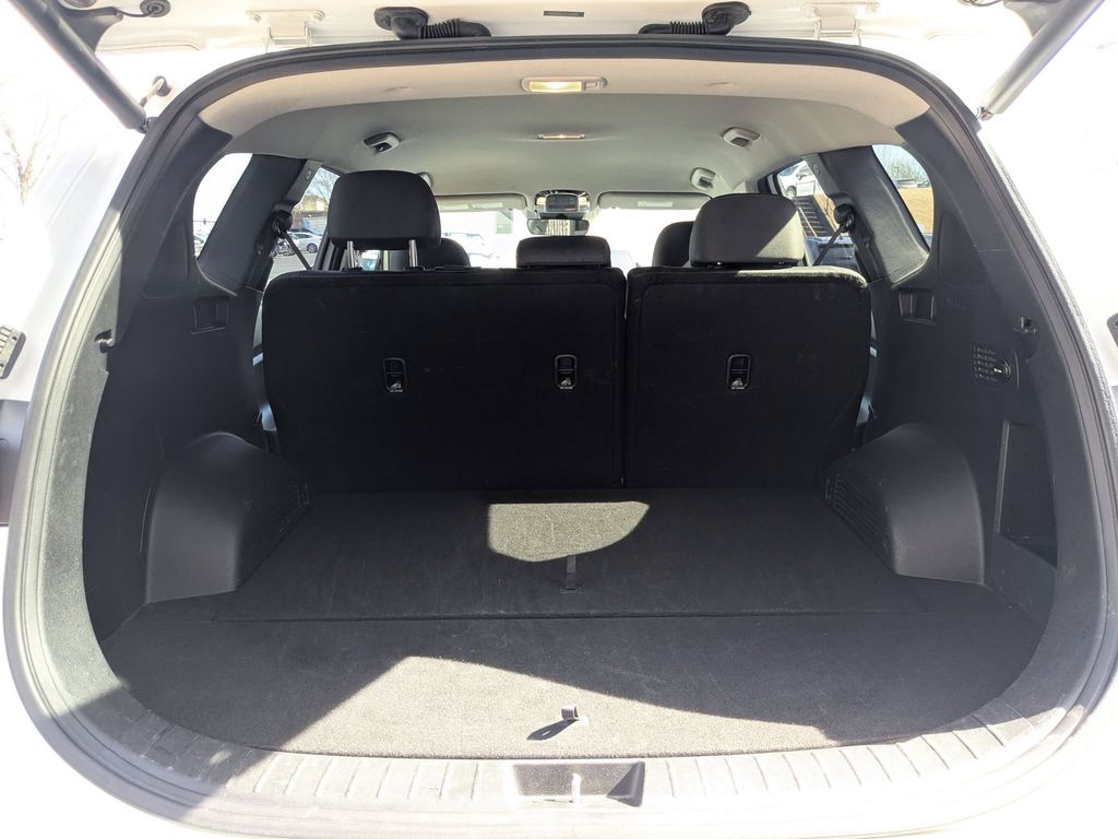 Thumbnail: 2023 Hyundai Santa Fe - 29