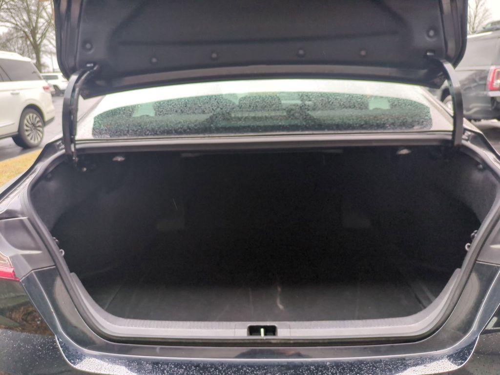 Thumbnail: 2025 Toyota Camry - 29