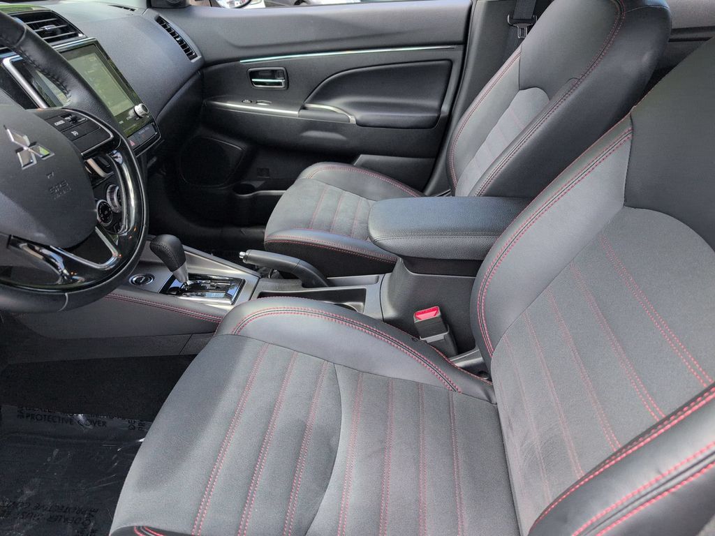 Thumbnail: 2025 Mitsubishi Outlander Sport - 24