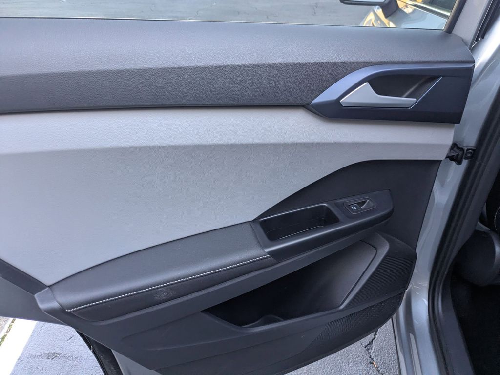 Thumbnail: 2024 Volkswagen Taos - 27