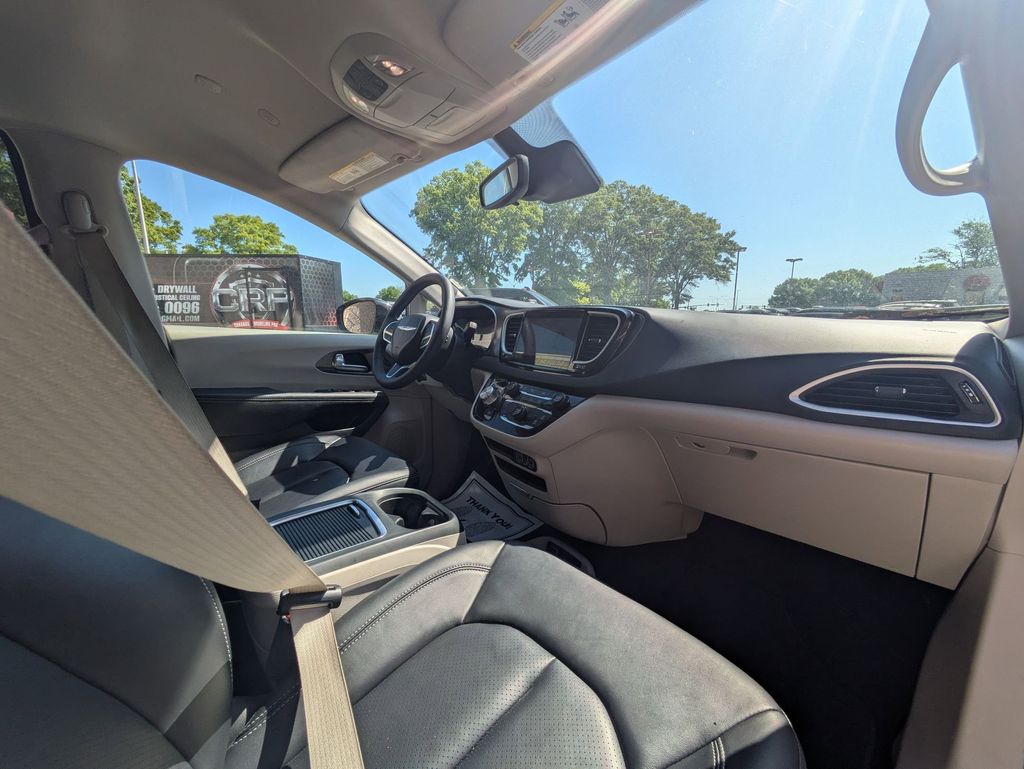 Thumbnail: 2024 Chrysler Pacifica - 31