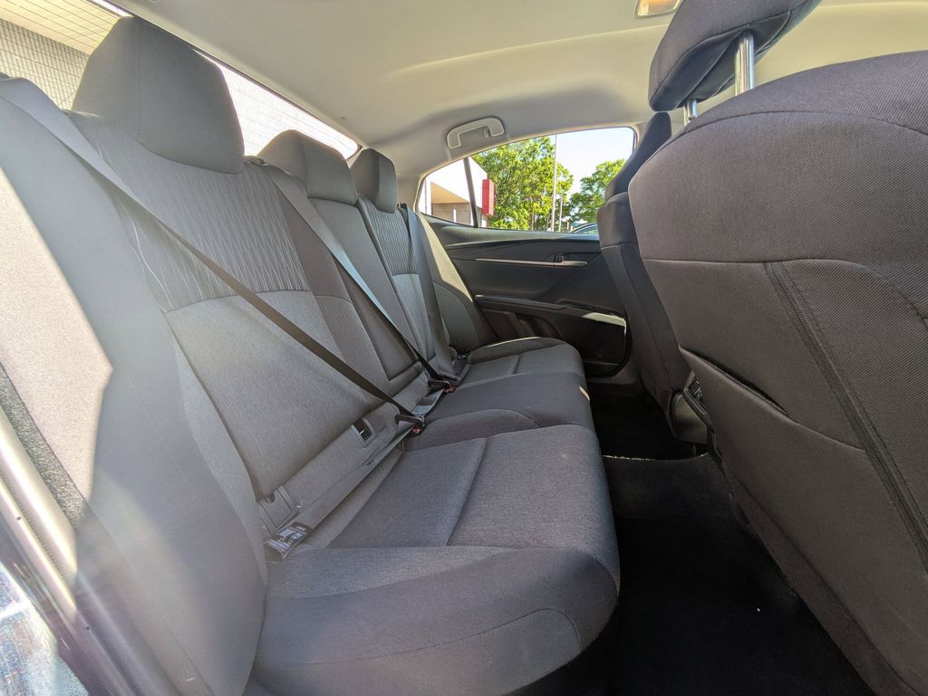 Thumbnail: 2025 Toyota Camry - 30