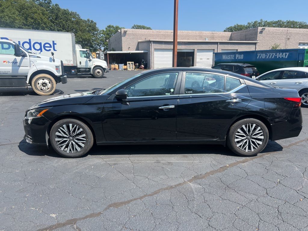 Thumbnail: 2024 Nissan Altima - 7