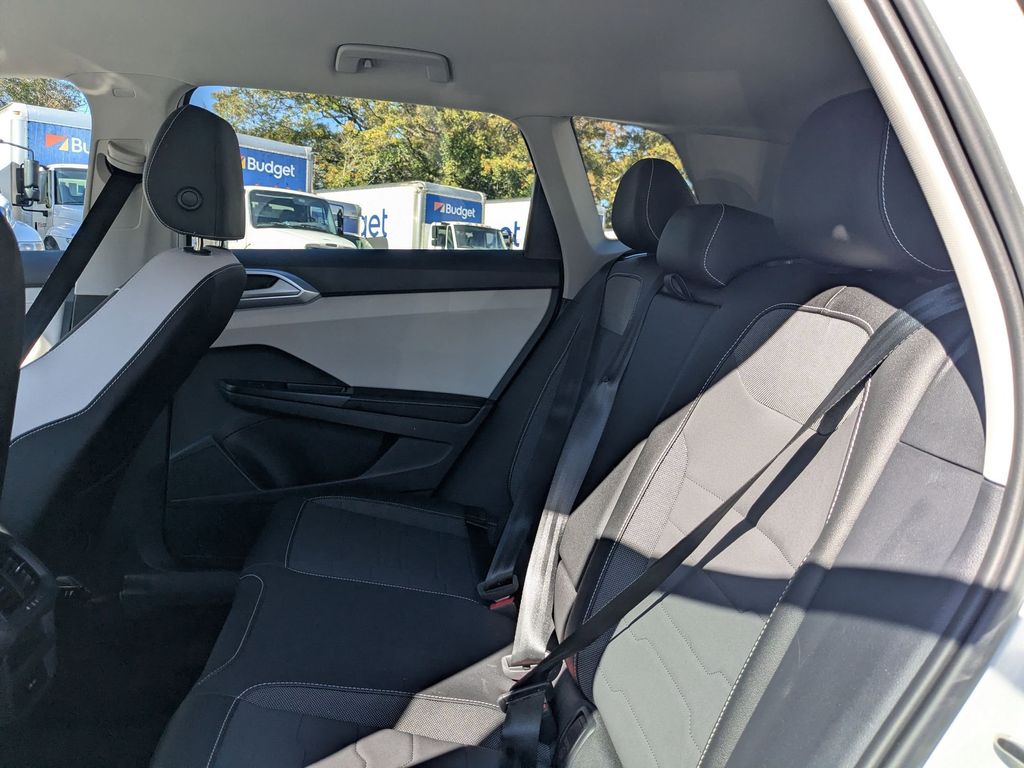 Thumbnail: 2025 Volkswagen Taos - 24