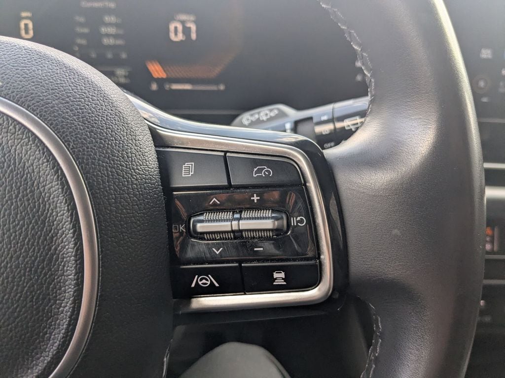 Thumbnail: 2025 Kia Carnival - 16