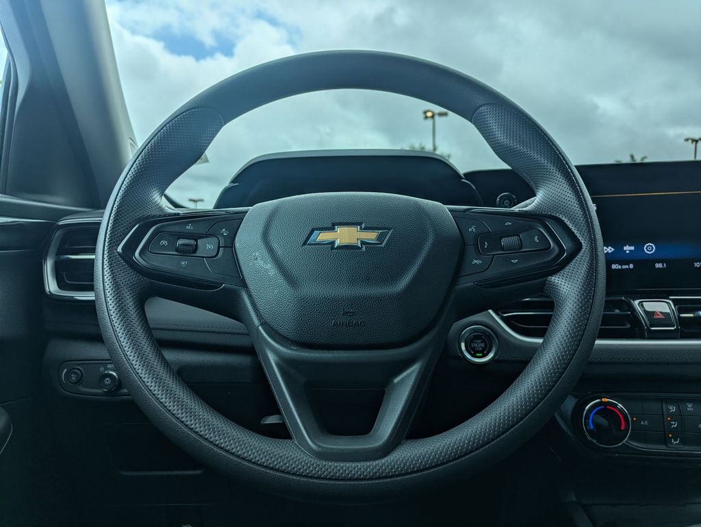 Thumbnail: 2025 Chevrolet TrailBlazer - 21