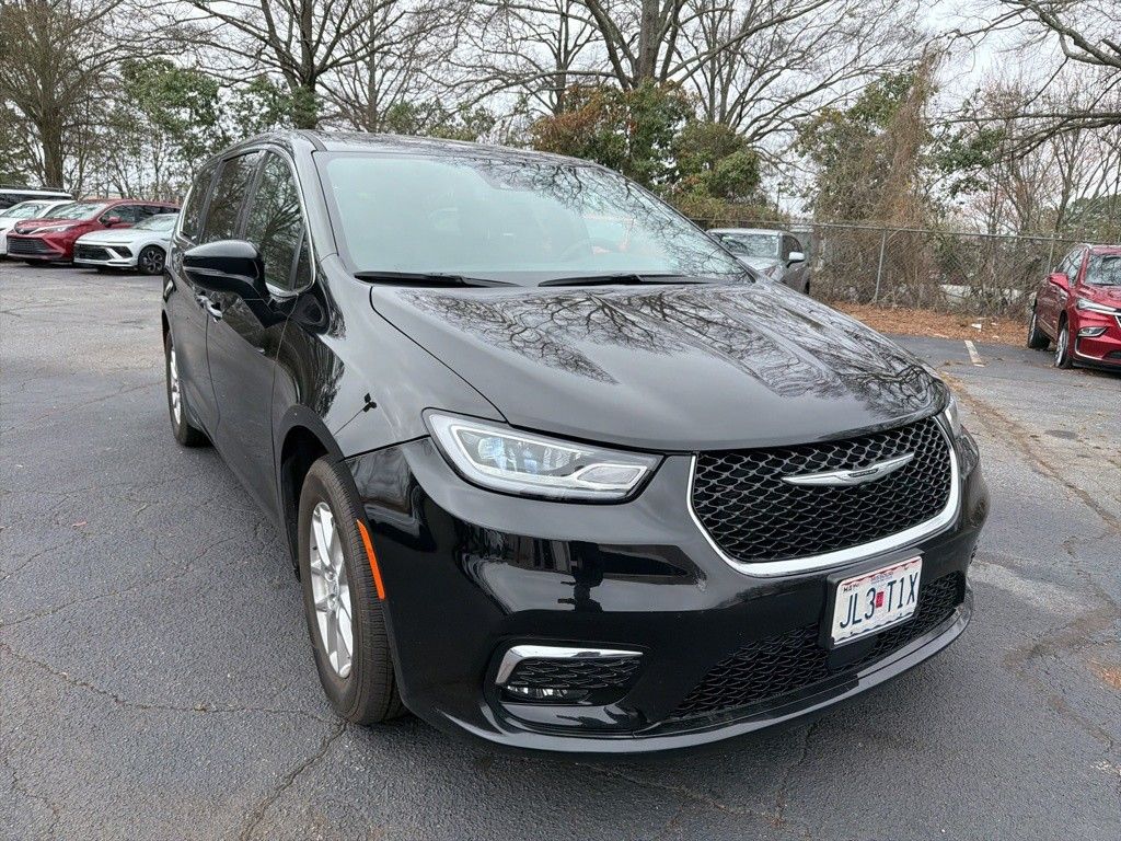 Thumbnail: 2025 Chrysler Pacifica - 6