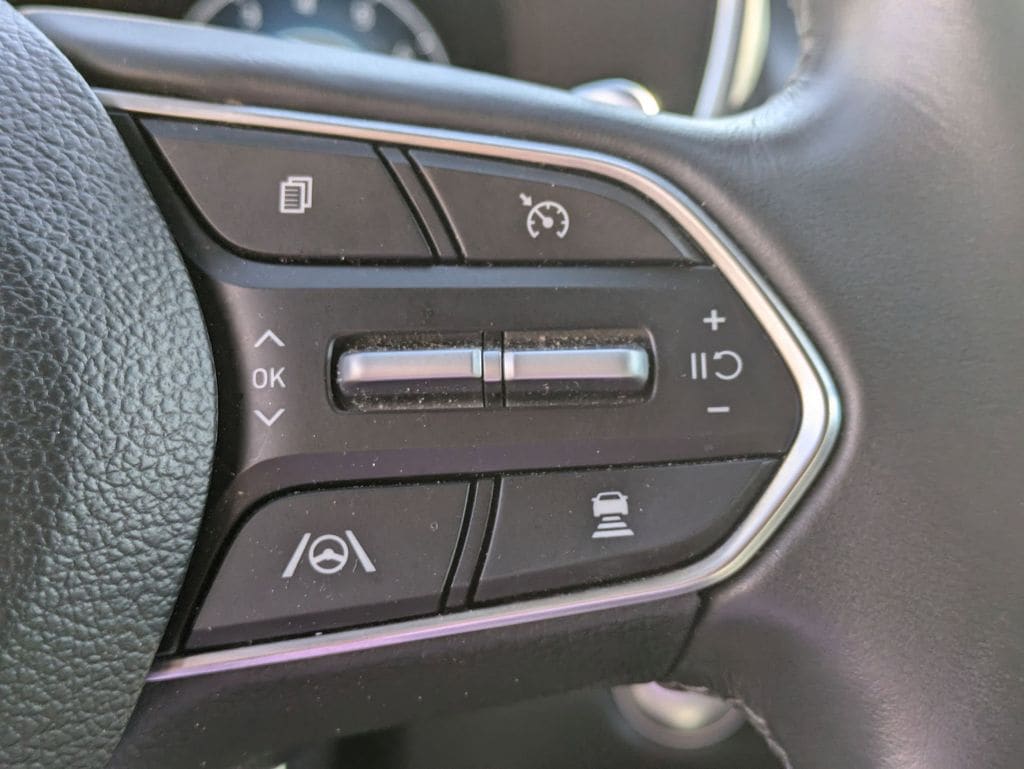 2023 Hyundai Santa Fe Limited 18