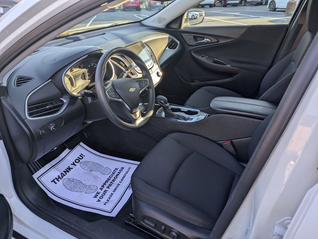 Thumbnail: 2024 Chevrolet Malibu - 14