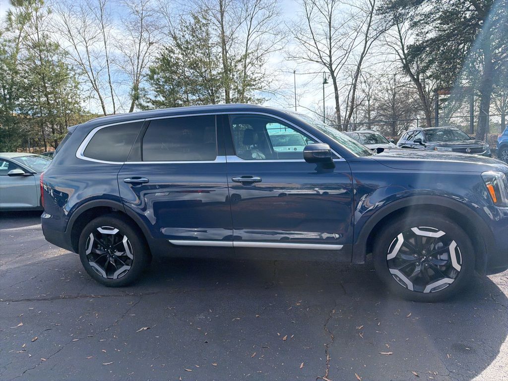 Thumbnail: 2025 Kia Telluride - 4