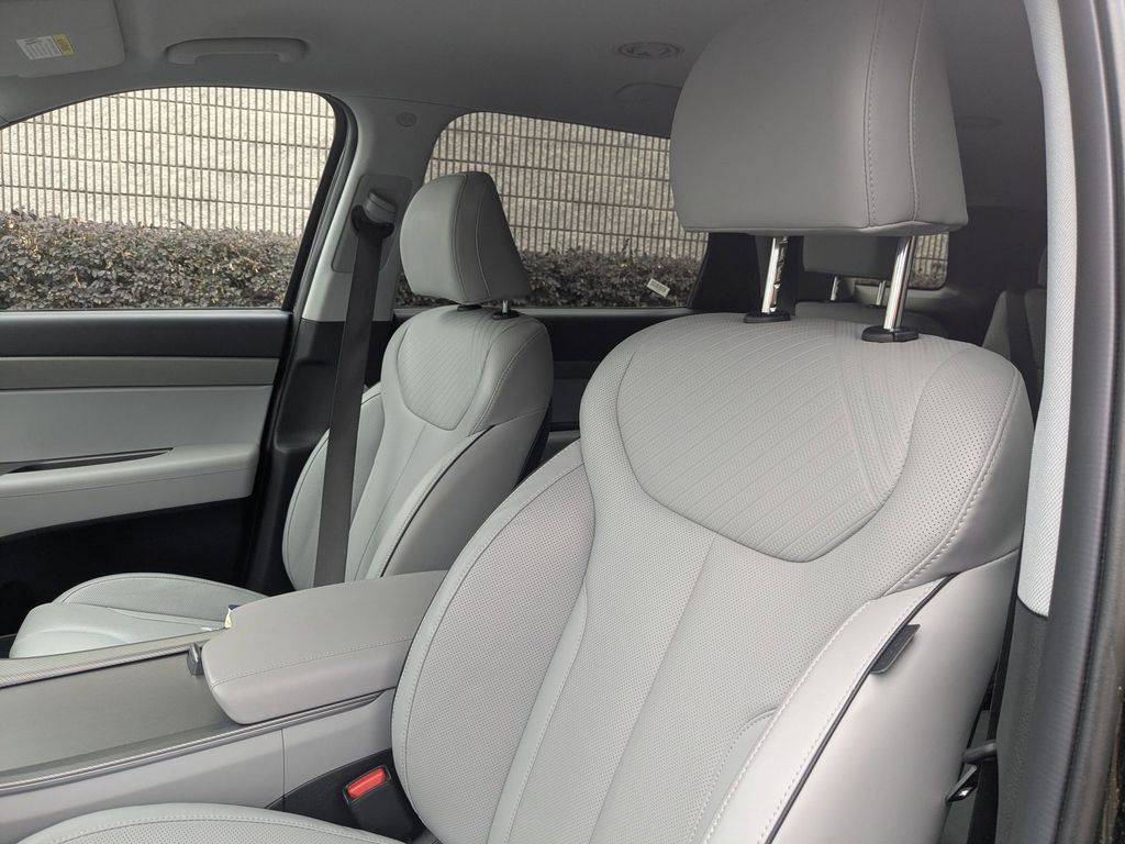 Thumbnail: 2025 Hyundai Palisade - 21