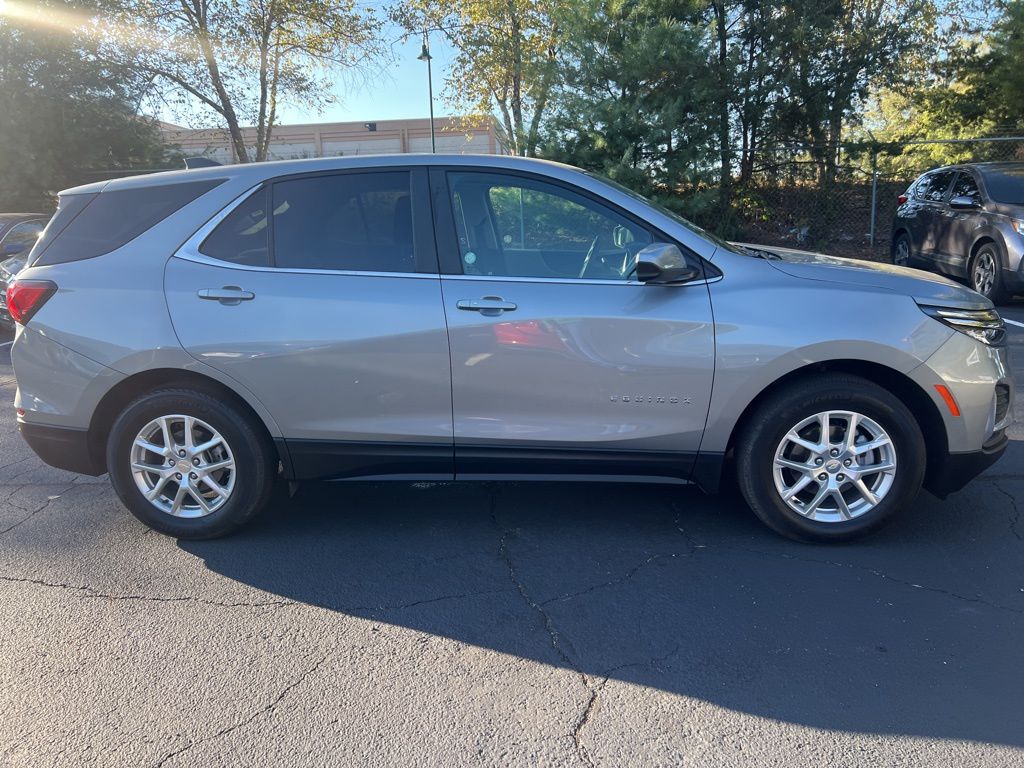 Thumbnail: 2024 Chevrolet Equinox - 10