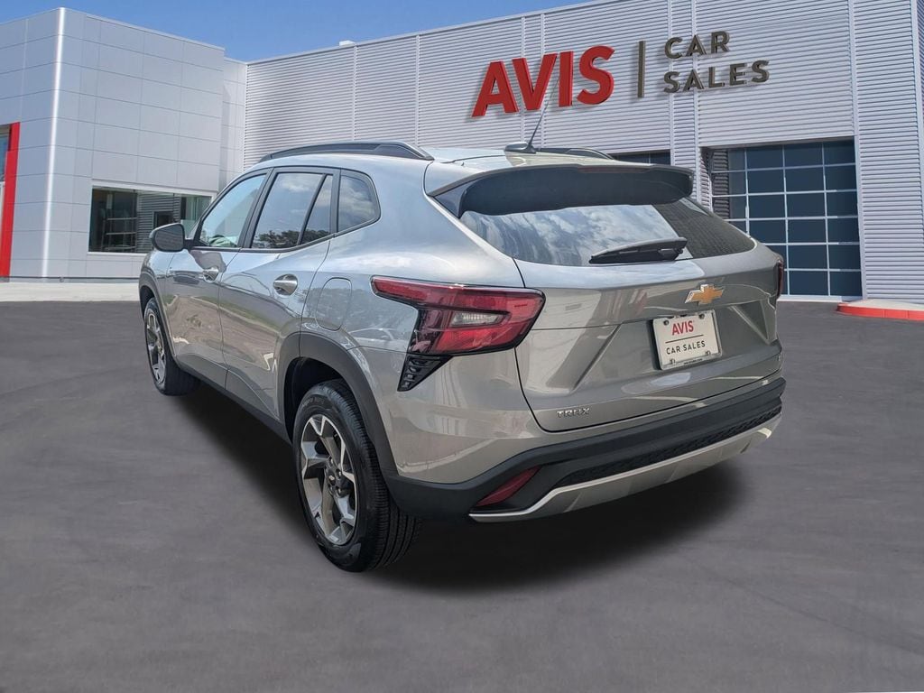 Thumbnail: 2025 Chevrolet Trax - 9