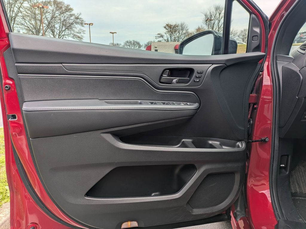 Thumbnail: 2025 Honda Odyssey - 11