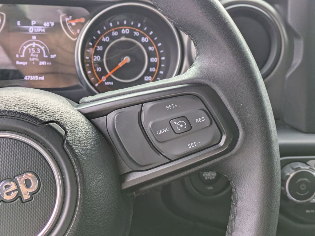 Thumbnail: 2023 Jeep Gladiator - 17