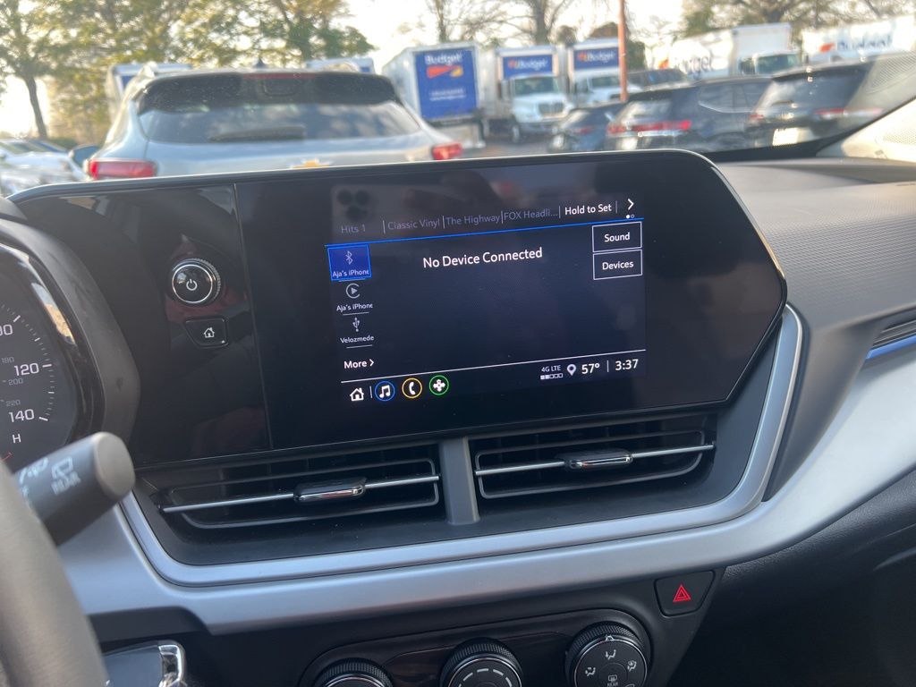 Thumbnail: 2025 Chevrolet Trax - 6