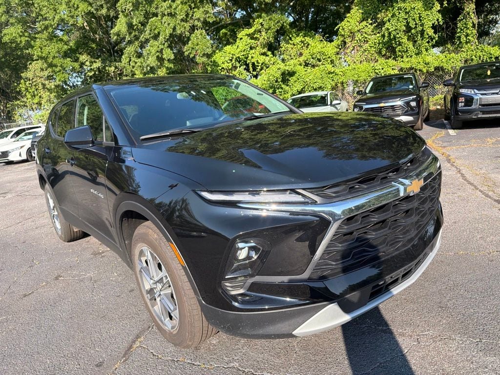 Thumbnail: 2025 Chevrolet Blazer - 3