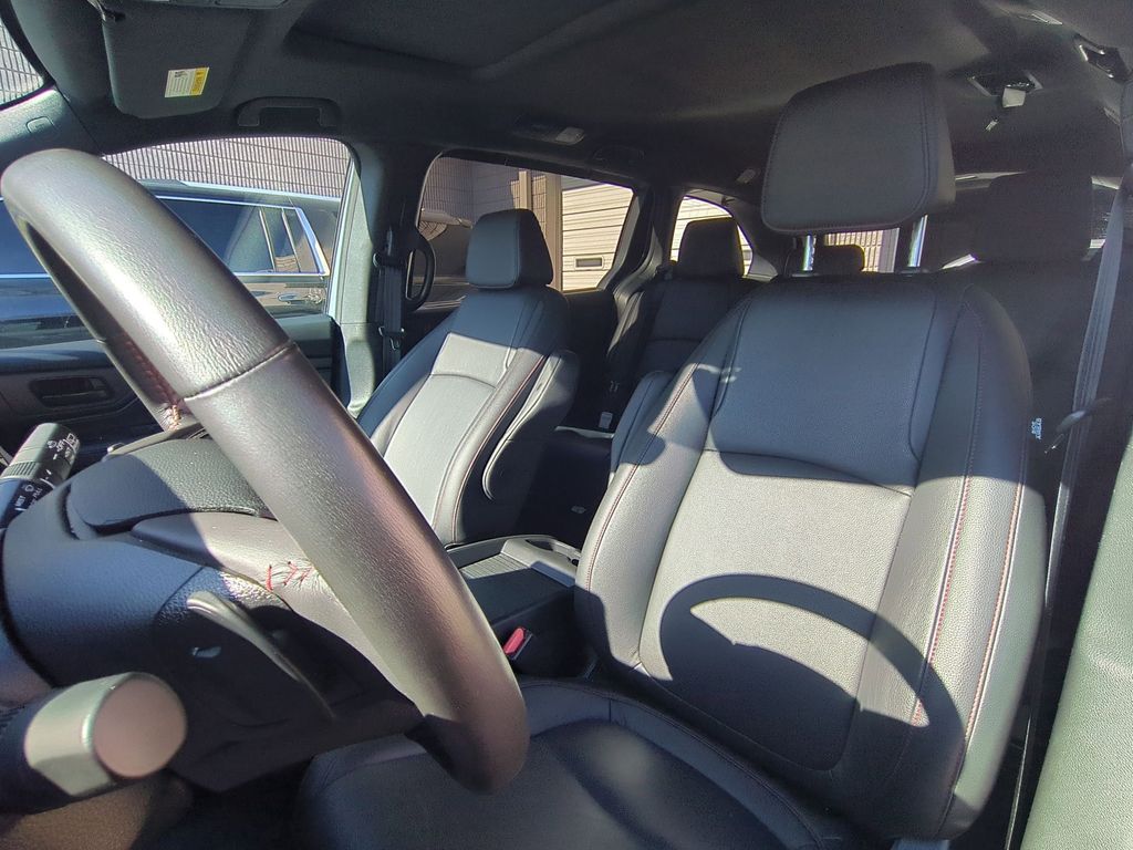Thumbnail: 2025 Honda Odyssey - 24