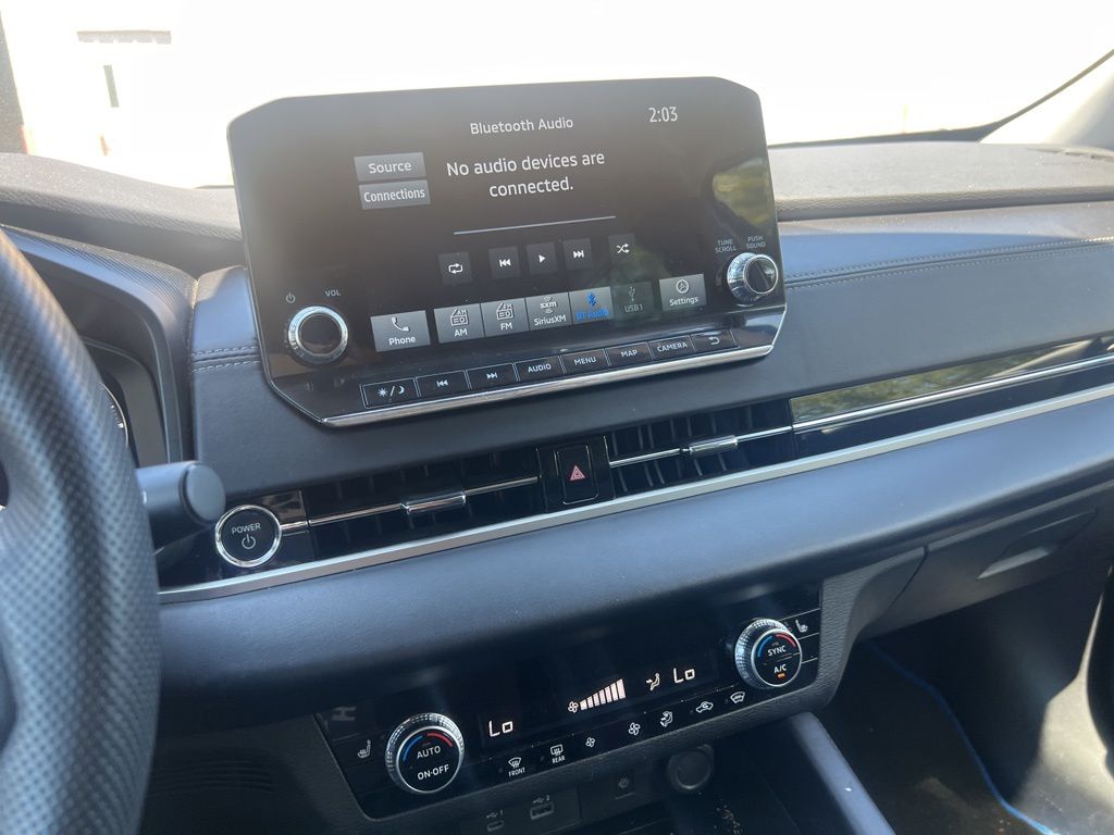 2023 Mitsubishi Outlander PHEV SE photo 3