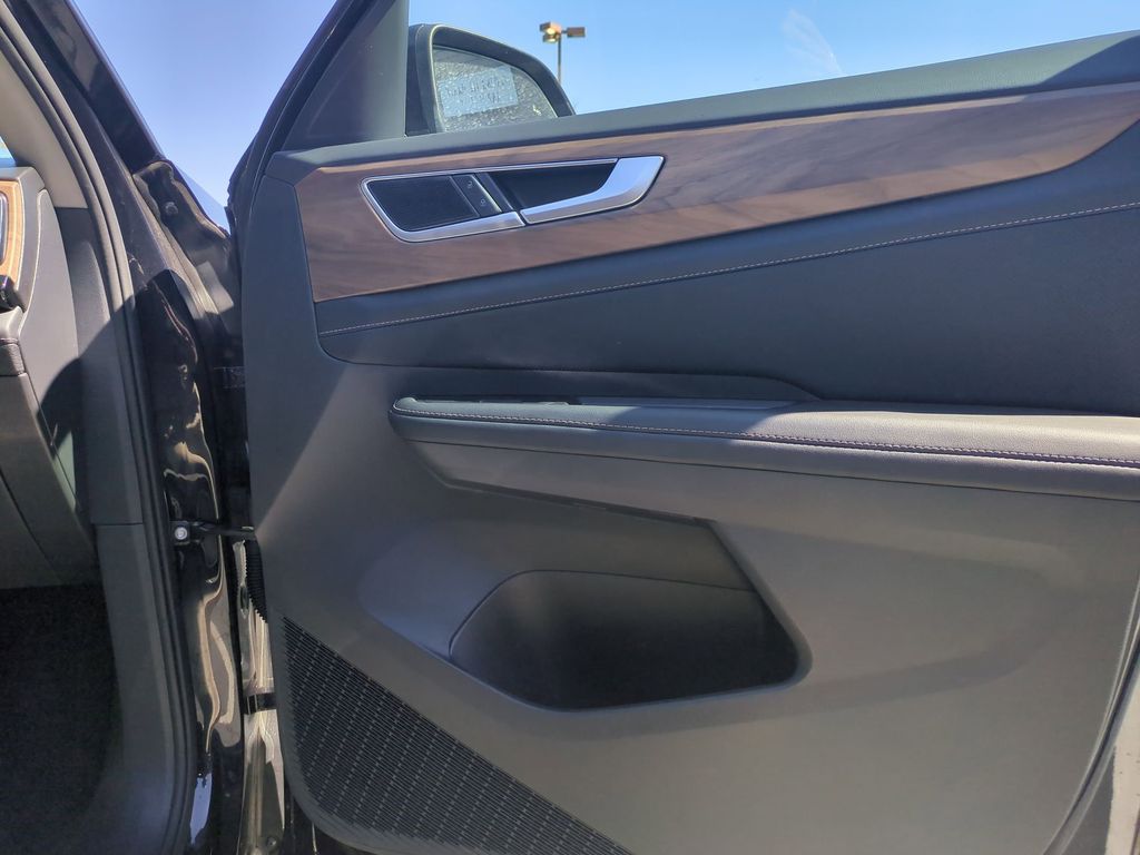 Thumbnail: 2025 Volkswagen Atlas - 33