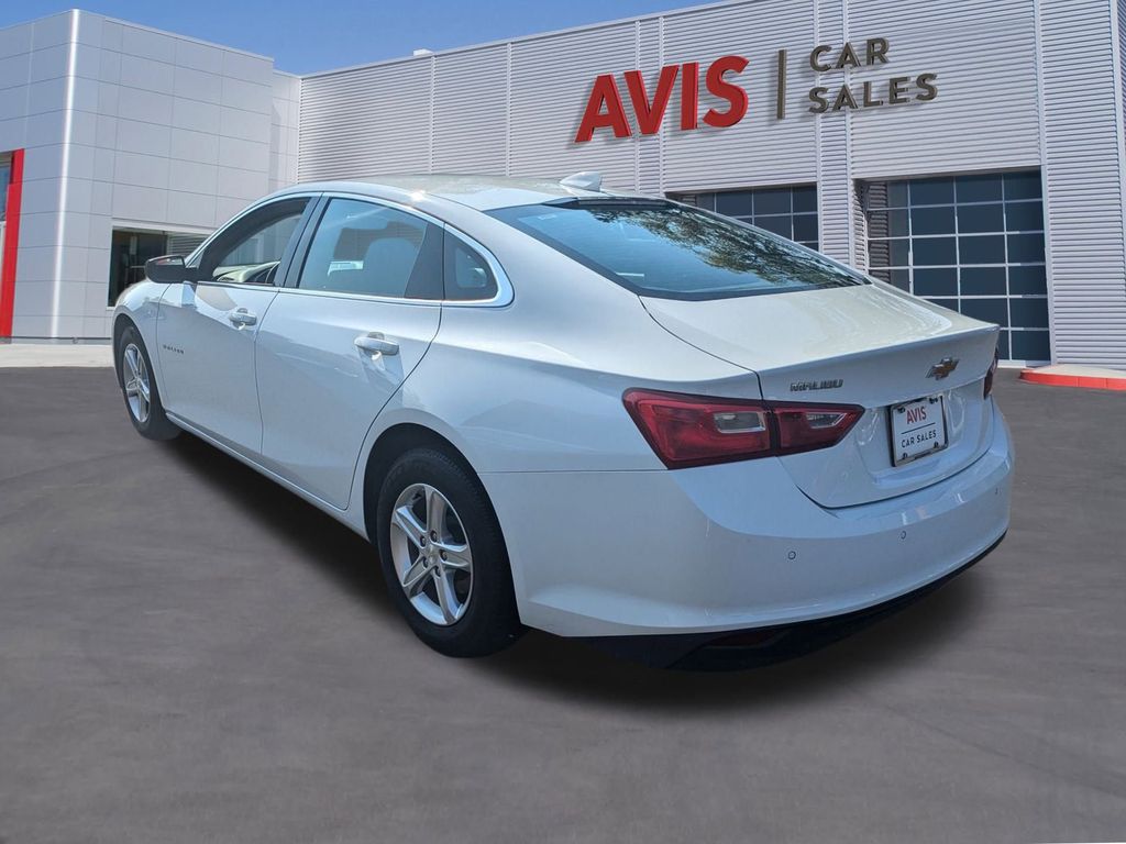 Thumbnail: 2024 Chevrolet Malibu - 9