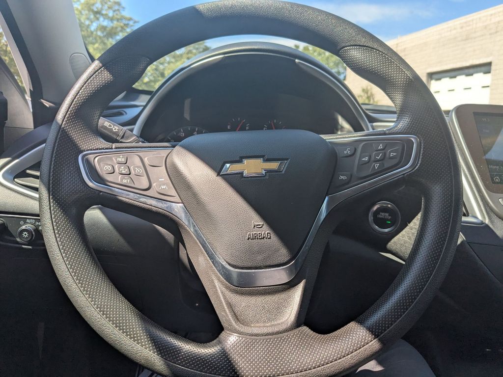 Thumbnail: 2024 Chevrolet Malibu - 20