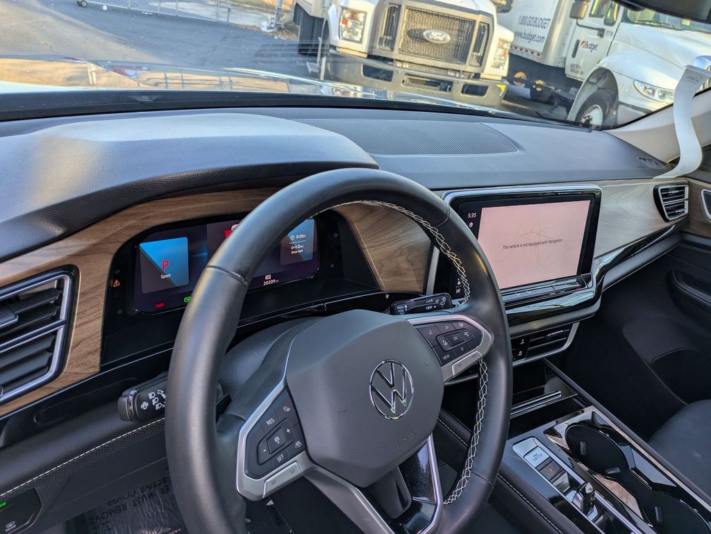 Thumbnail: 2025 Volkswagen Atlas - 14