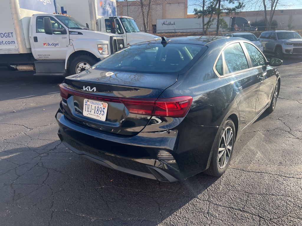 Thumbnail: 2023 Kia Forte - 11