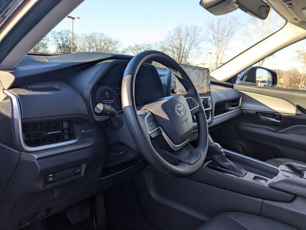 Thumbnail: 2025 Toyota Grand Highlander - 14