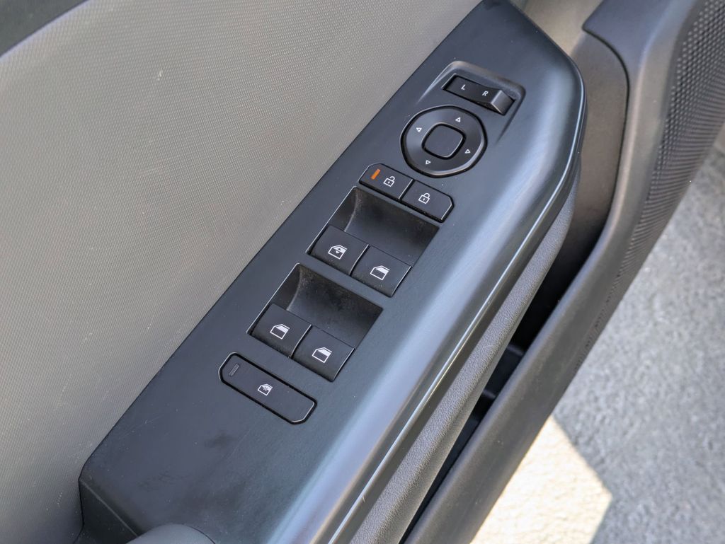 Thumbnail: 2025 Kia K4 - 13