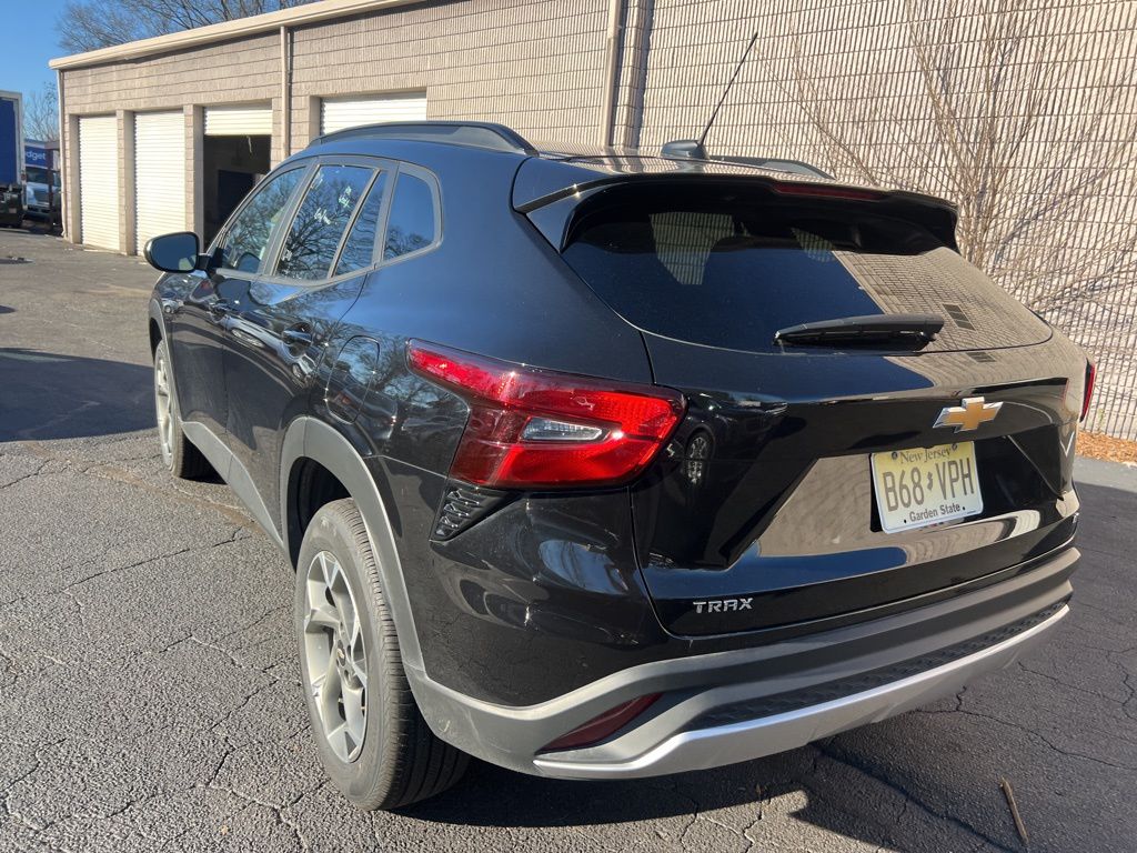 Thumbnail: 2025 Chevrolet Trax - 7