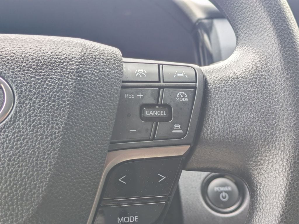 Thumbnail: 2025 Toyota Camry - 25