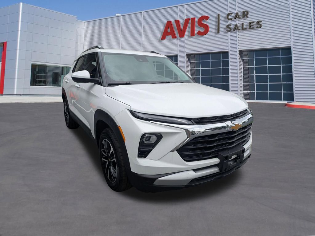 Thumbnail: 2025 Chevrolet TrailBlazer - 3