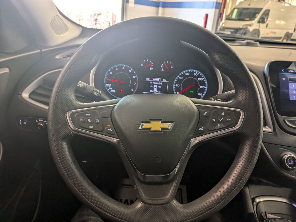 Thumbnail: 2023 Chevrolet Malibu - 19