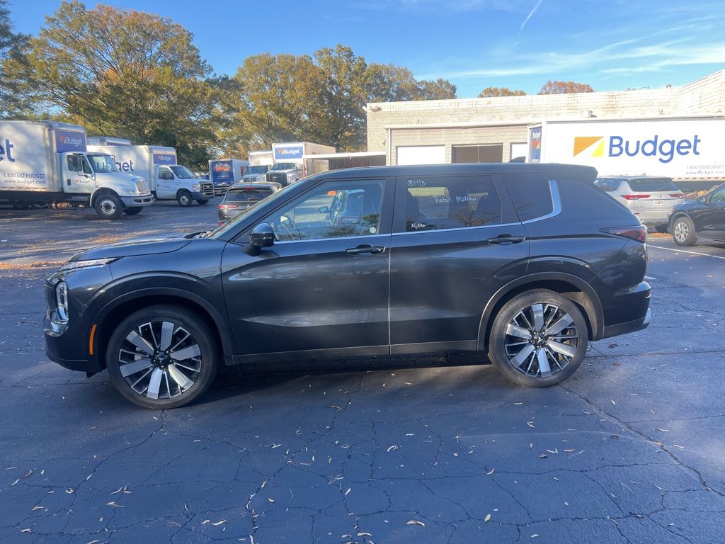 Thumbnail: 2025 Mitsubishi Outlander - 9