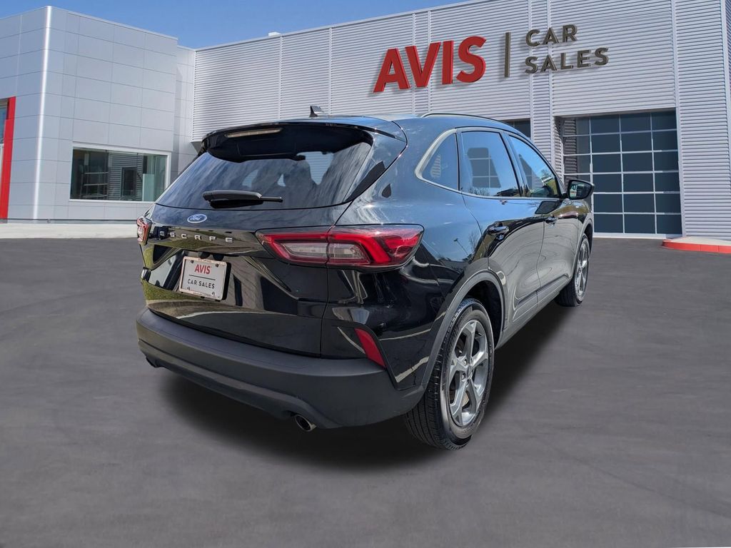 Thumbnail: 2025 Ford Escape - 6