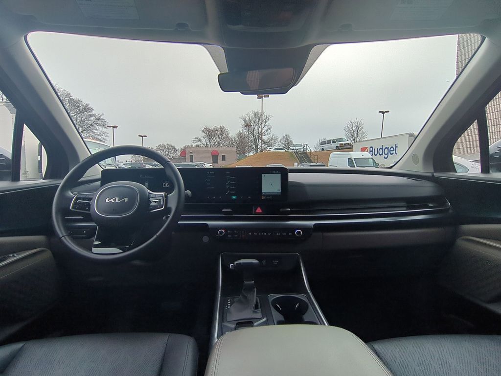 Thumbnail: 2025 Kia Carnival - 26