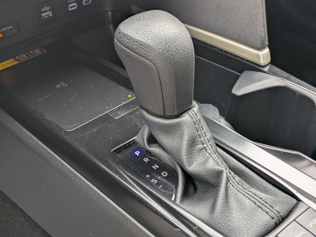 Thumbnail: 2025 Toyota Camry - 18