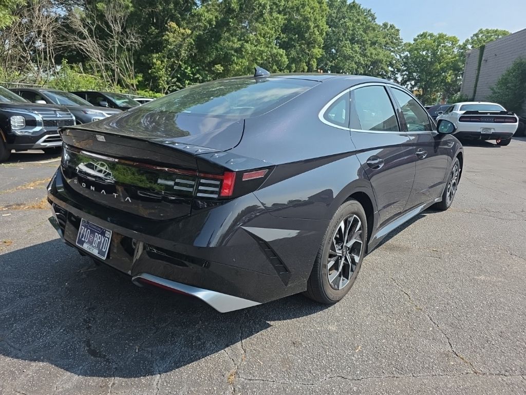 Thumbnail: 2025 Hyundai Sonata - 4
